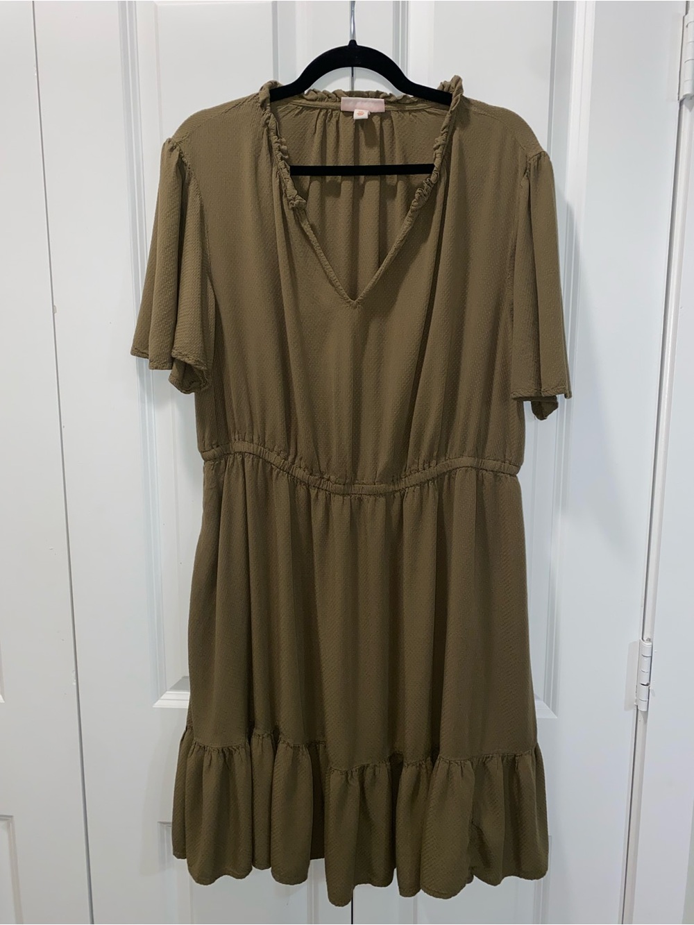 Knox Rose Olive Tiered V-Neck Midi Dress